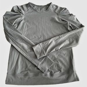 Lululemon long sleeve workout top size 4